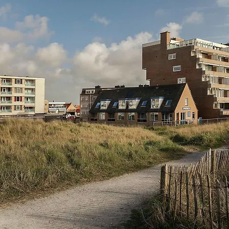 Beach House Egmond Nyaraló *